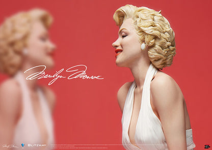 Marilyn Monroe Scale Statue