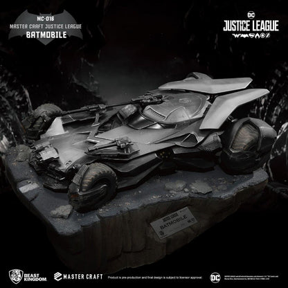 DC Justice League: Batman's Batmobile